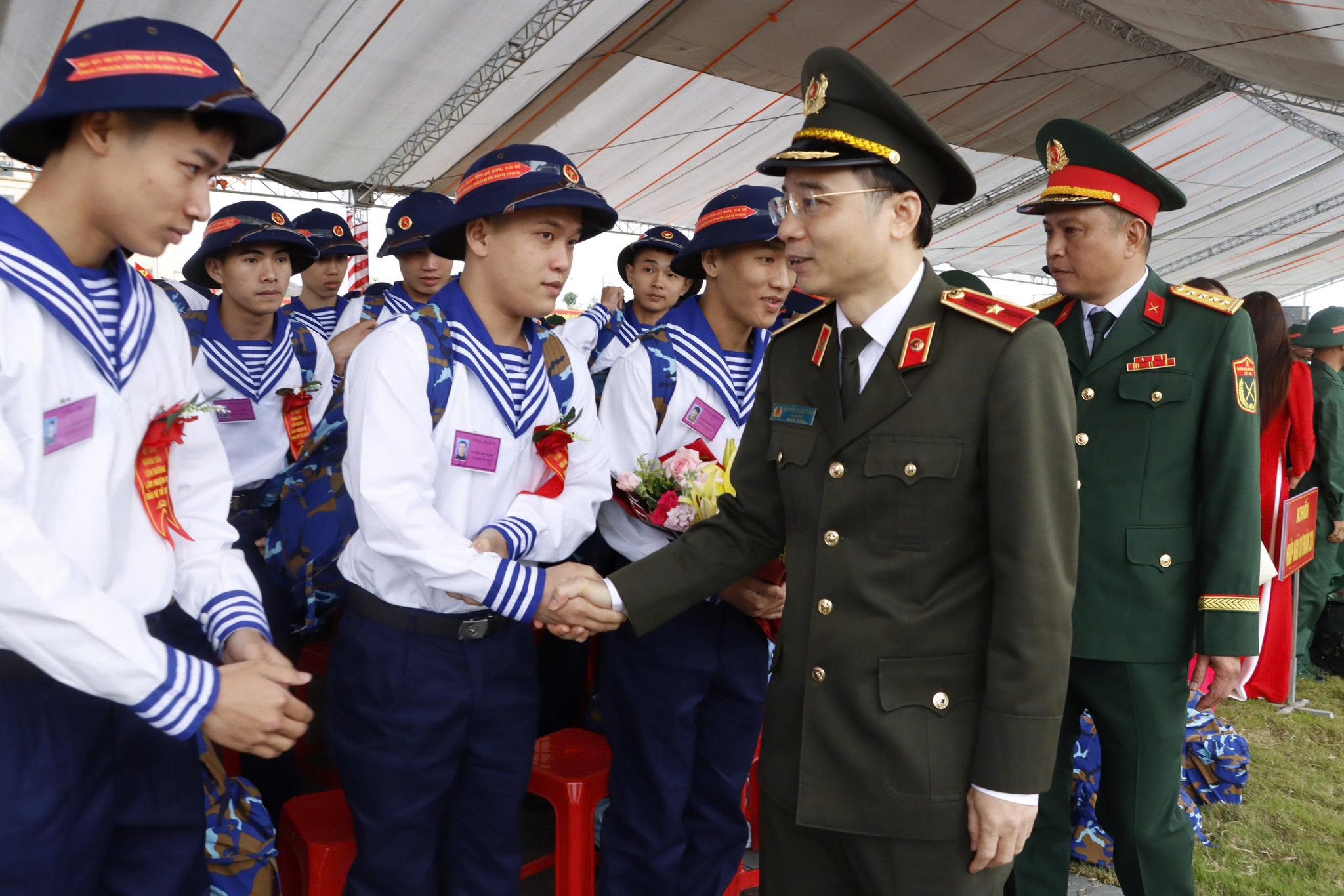 Xã Cẩm Xuyên tham gia lễ giao, nhận quân năm 2026 tại khu vực 3 Kỳ Anh