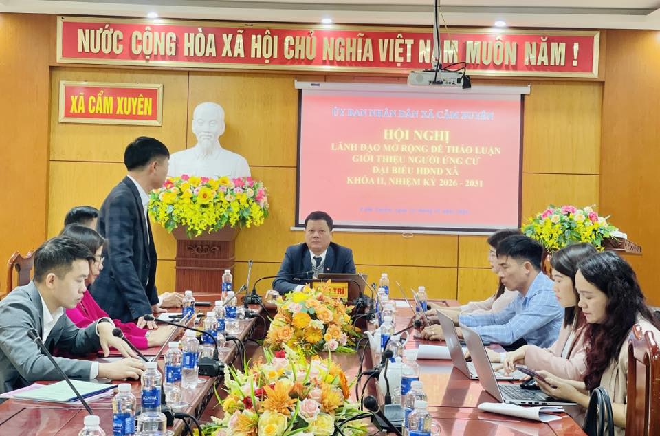 UBND xã Cẩm Xuyên tổ chức Hội nghị ban lãnh đạo mở rộng thảo luận, giới thiệu người ứng cử Đại biểu HĐND khóa II, nhiệm kỳ 2026–2031