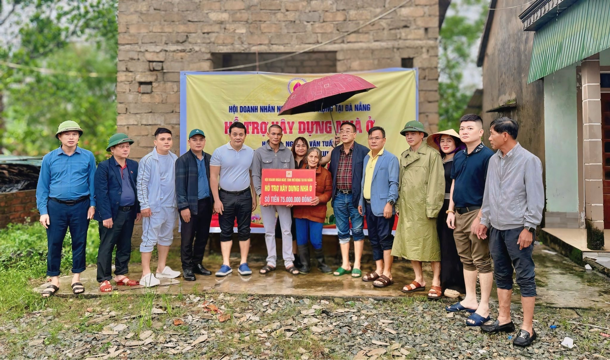 Lan tỏa yêu thương – hỗ trợ nhà ở cho hộ nghèo xã Cẩm Xuyên 