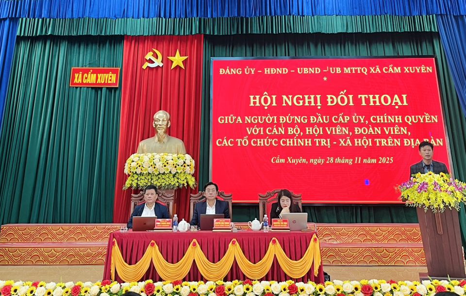 Hội nghị đối thoại 2025 xã Cẩm Xuyên: Lắng nghe nhân dân – Hành động vì phát triển