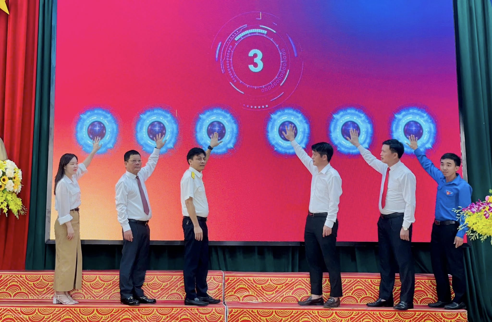 Xã Cẩm Xuyên long trọng tổ chức Lễ Phát động ngày Chuyển đổi số quốc gia 10/10 và tháng hành động chuyển đổi số năm 2025