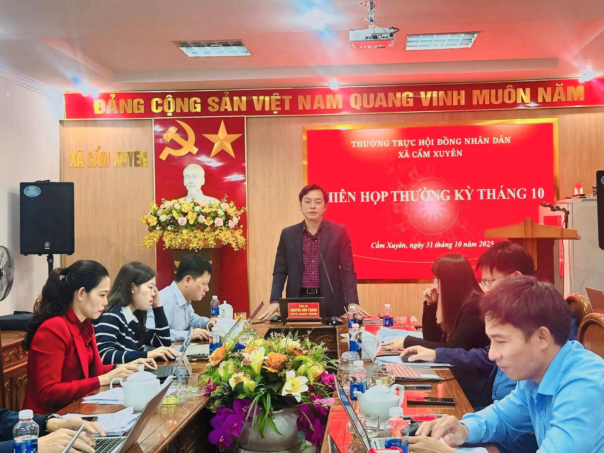 Thường trực HĐND xã Cẩm Xuyên tổ chức phiên họp thường kỳ tháng 10/2025