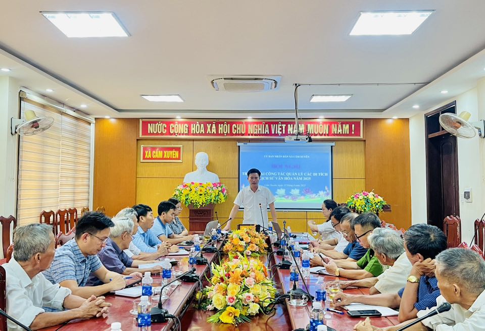 Uỷ ban nhân dân xã Cẩm Xuyên tổ chức Hội nghị "Triển khai công tác quản lý các di tích lịch sử văn hoá năm 2025"