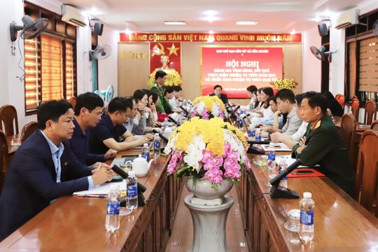 Ban chỉ đạo bầu cử xã Cẩm Xuyên tổ chức Hội nghị đánh giá tình hình kết quả thực hiện nhiệm vụ thời gian qua và triển khai nhiệm vụ thời gian tới. 