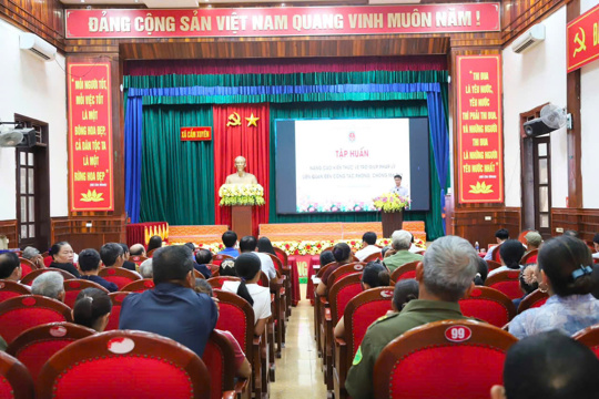 HỘI NGHỊ TẬP HUẤN NÂNG CAO NĂNG LỰC VỀ TRỢ GIÚP PHÁP LÝ LIÊN QUAN ĐẾN CÔNG TÁC PHÒNG CHỐNG MA TUÝ CHO CÁN BỘ THÔN 
