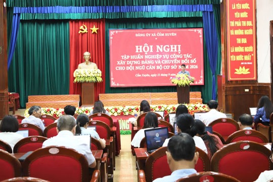 Xã Cẩm Xuyên tổ chức hội nghị tập huấn nghiệp vụ công tác xây dựng đảng và chuyển đổi số năm 2026