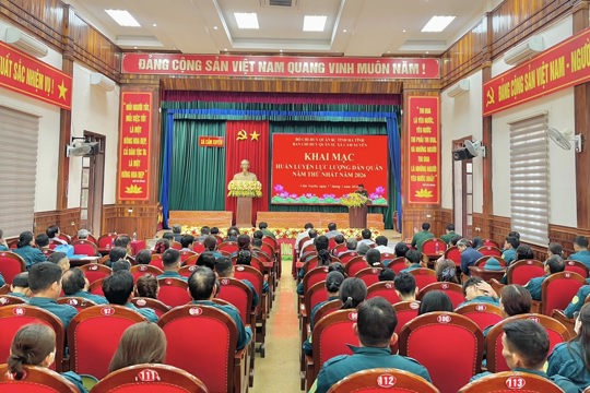 Xã Cẩm Xuyên khai mạc huấn luyện lực lượng dân quân năm thứ nhất năm 2026 