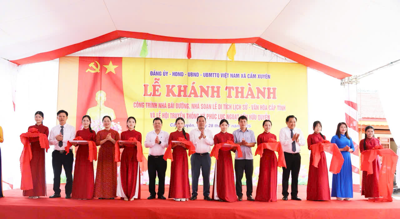 Xã Cẩm Xuyên tỉnh Hà Tĩnh long trọng tổ chức Lễ Kỳ phúc Lục ngoạt các di tích lịch sử cấp tỉnh trên địa bàn và Lễ khánh thành các hạng mục Đền Hữu Quyền (Đền Tam Tòa).