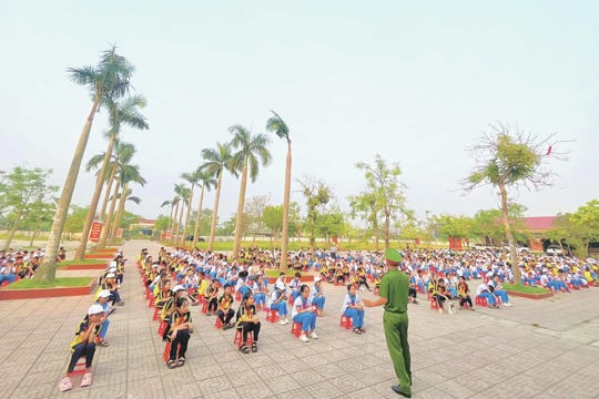 Cẩm Xuyên: Phối hợp Công an và Nhà trường xây dựng môi trường học đường an toàn, lành mạnh