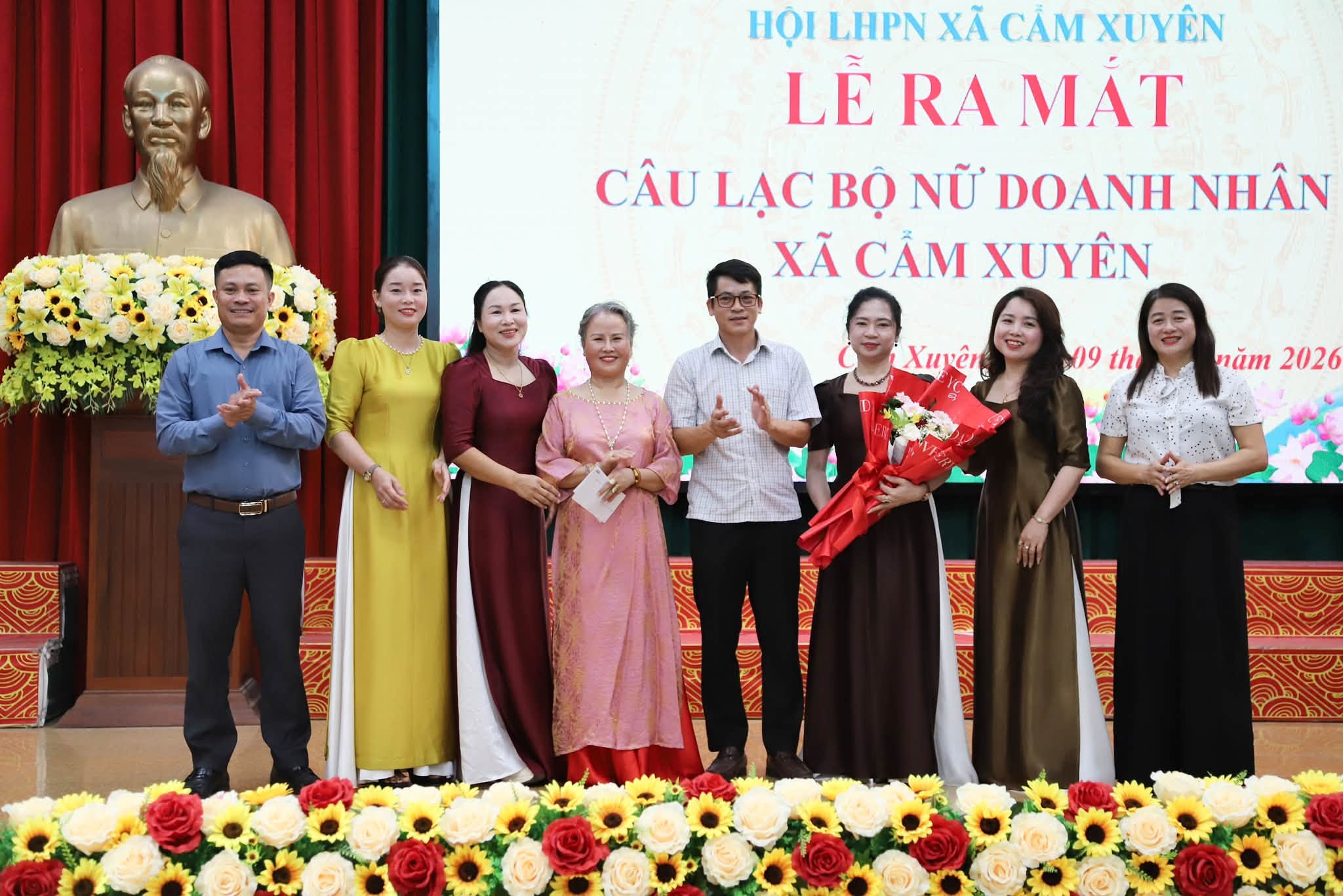 Xã Cẩm Xuyên tỉnh Hà Tĩnh tổ chức Lễ ra mắt Câu lạc bộ “Nữ doanh nhân” xã năm 2026. 