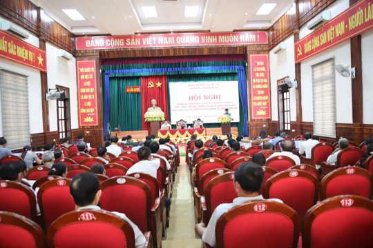 Xã Cẩm Xuyên hội nghị đánh giá kết quả xây dựng nông thôn mới, triển khai nhiệm vụ thời gian tới. 