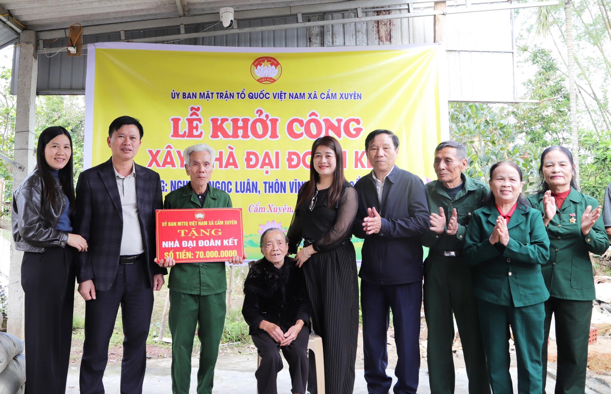 Cẩm Xuyên: Khởi công xây dựng nhà tình nghĩa cho hộ Cựu TNXP có hoàn cảnh khó khăn. 
