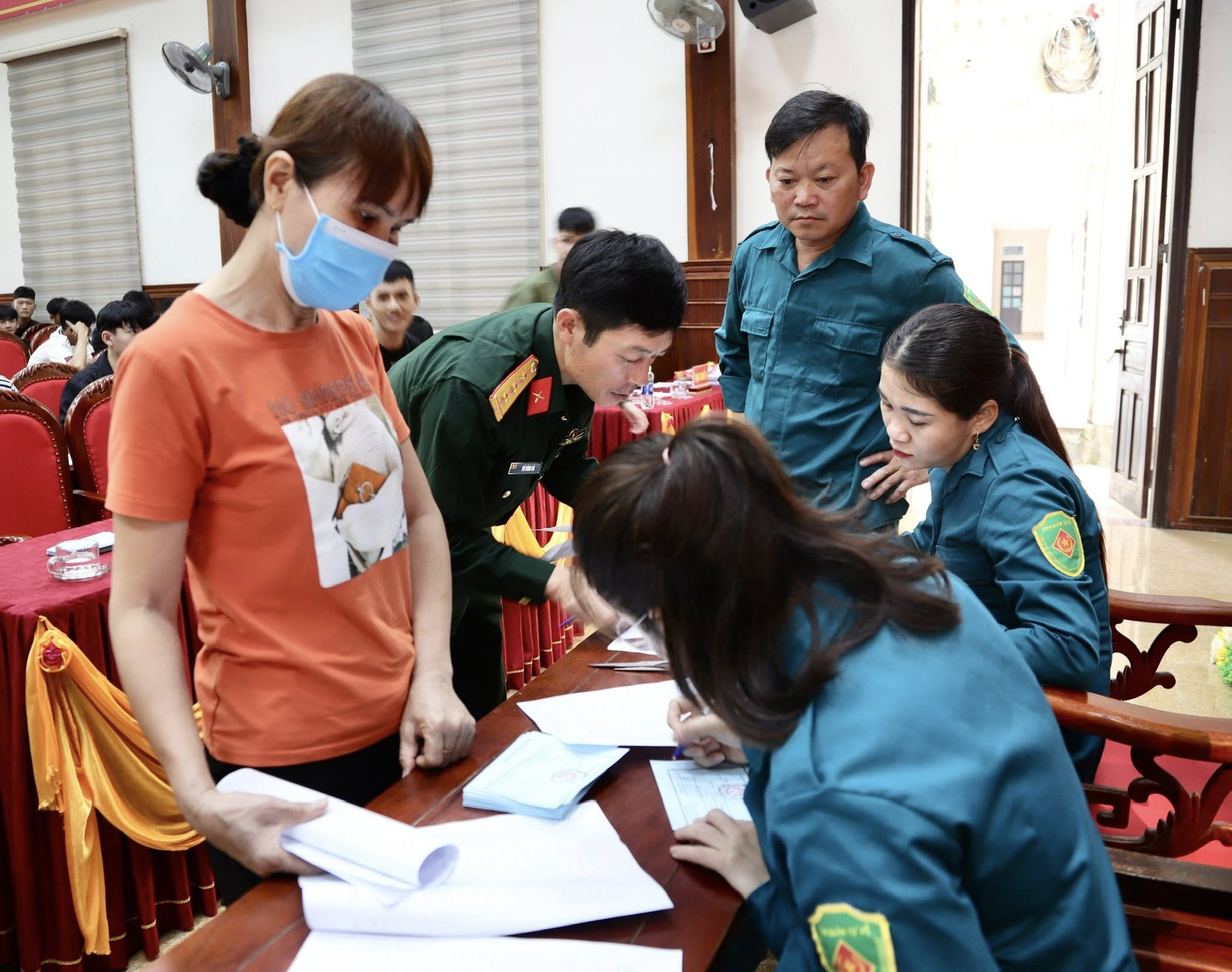Xã Cẩm Xuyên Khai mạc đăng ký nghĩa vụ quân sự, phúc tra độ tuổi sẵn sàng nhập ngũ năm 2026. 