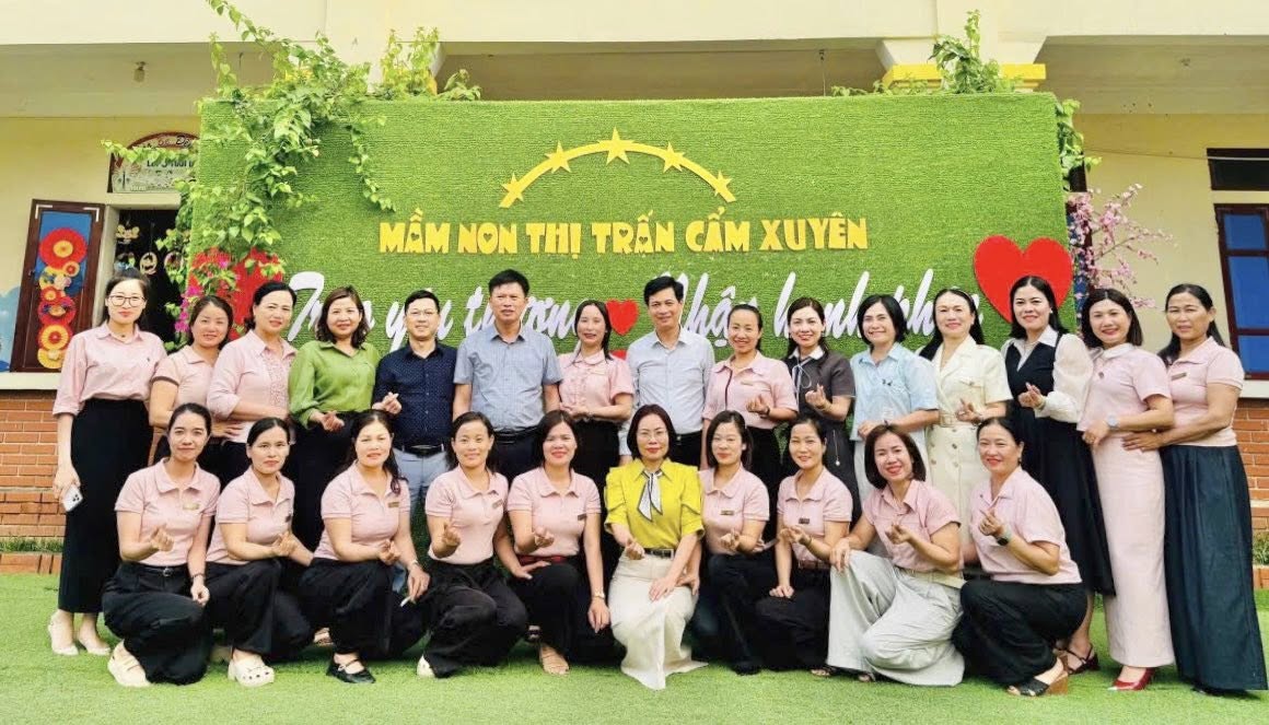 Trường mầm non Thị trấn Cẩm Xuyên đón đoàn đánh giá ngoài - Khẳng định chất lượng giáo dục, đạt kiểm định cấp độ 2 và chuẩn quốc gia mức độ 1