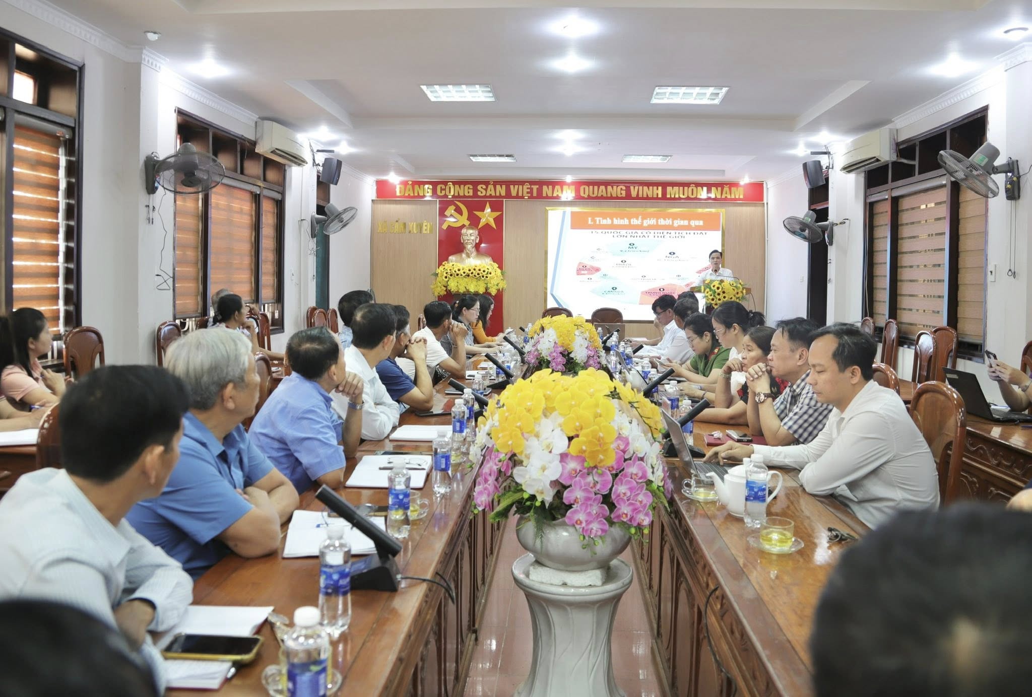 Cẩm Xuyên: Tổ chức Hội nghị báo cáo viên tháng 4/2026, định hướng nhiệm vụ trọng tâm thời gian tới.