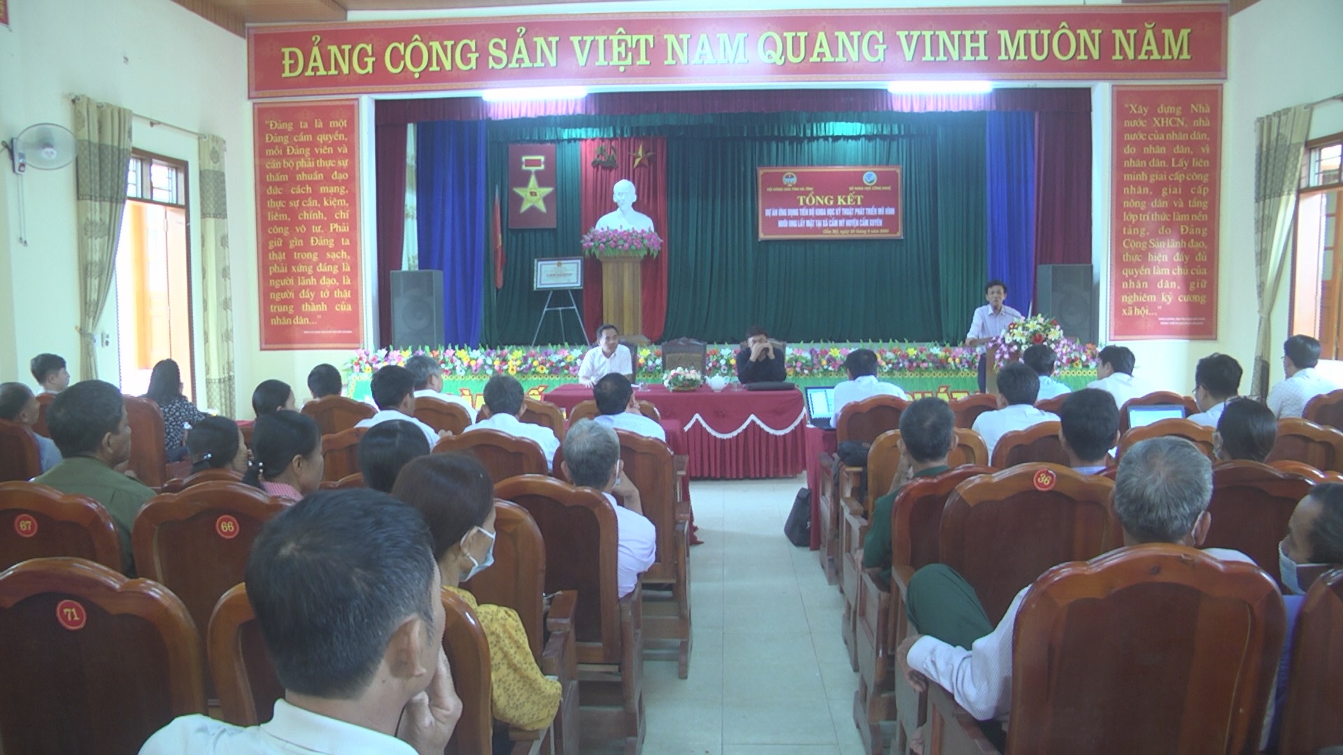 Liên minh công  nông  trí thức trong cách mạng xã hội chủ nghĩa ở Việt  Nam 